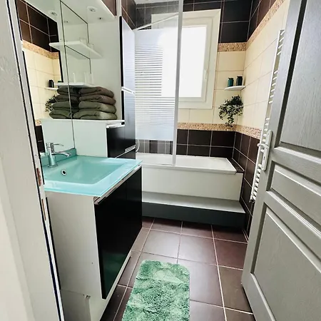 Le Calme En Hyper-centre Pont-Évêque